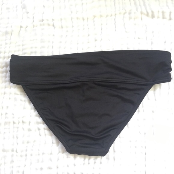 Victoria’s Secret bikini bottoms - Picture 3 of 4